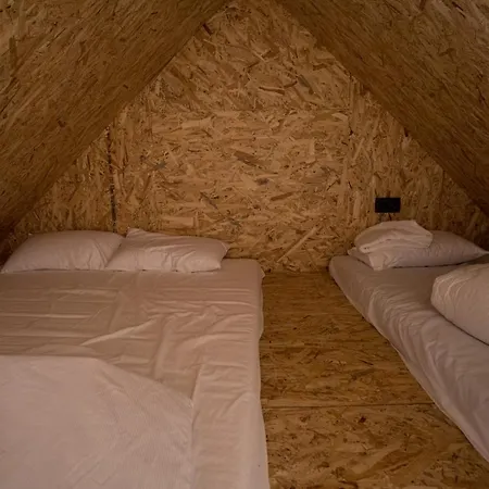 Kemp Horse Glamping Park