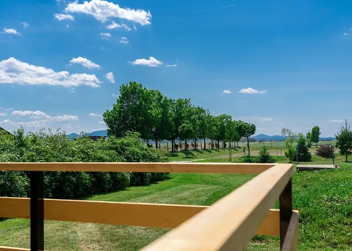 Horse Glamping Park キャンプ場 Cirkovce