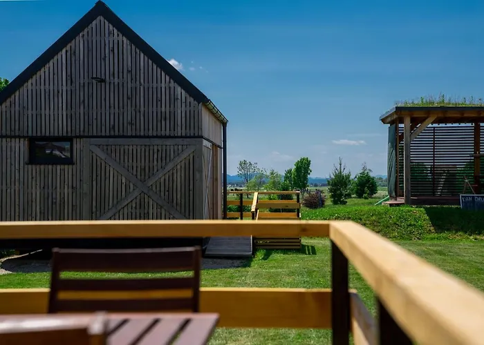 Horse Glamping Park * Cirkovce